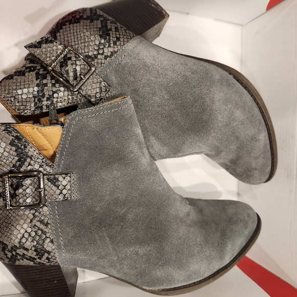 Vionic Naomi Suede Snake-Print Water-Resistant Boots Size 11 - Picture 9 of 9